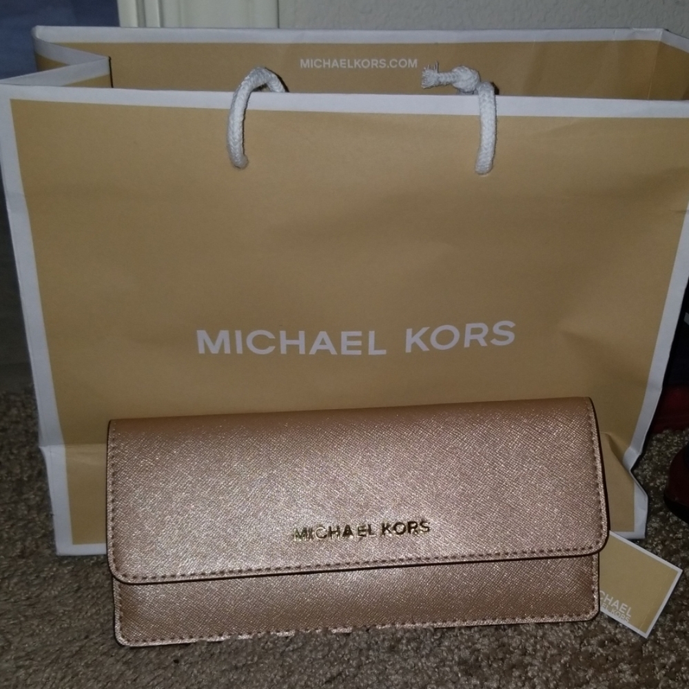 Michael Kors wallet - rose gold